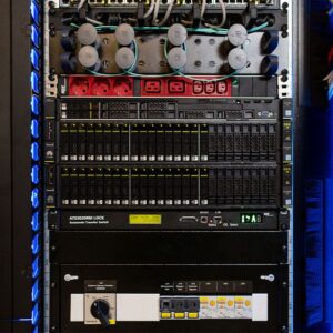 Das ist ein EBS, externer Bypass Schalter fuer USV-Anlagen im 19 Zoll Rack.