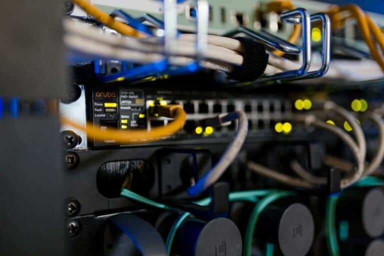 Mikro-Rechenzentrum-Serverschrank-IT-Infrastruktur