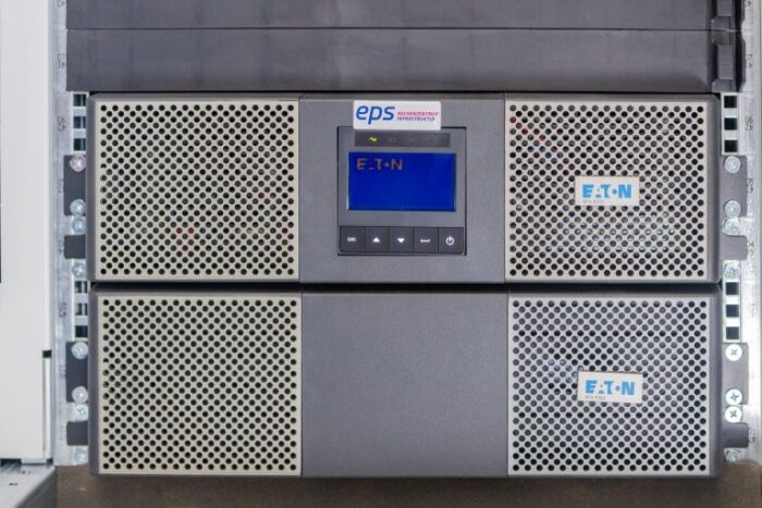 Hier sehen Sie die USV-Anlagen eingebaut im IT-SAFE