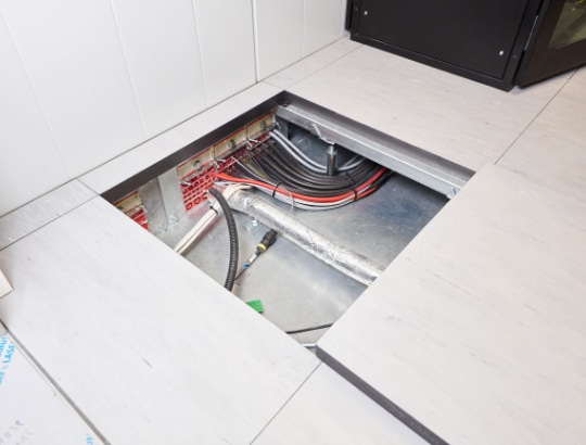 DataCenter Container DC Cont 9 IT-Doppelboden im Rechenzentrum