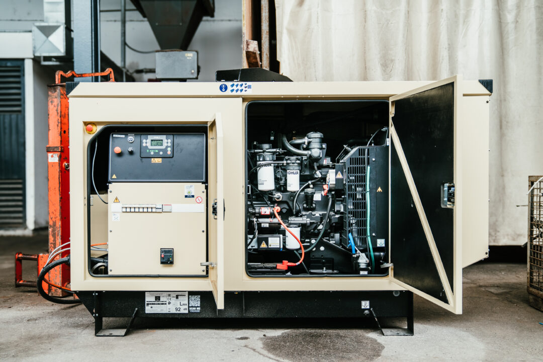 EPS Notstromaggregat von KOHLER steht am Gelaende der Stadtbetriebe Steyr