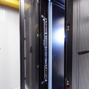 19“ RCS Rack Kuehlung ueber IT-Doppelboden