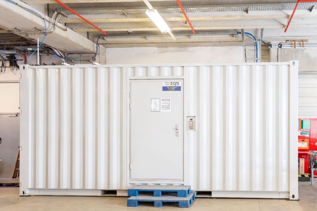 Hochwasser 2024: Containerlösung von EPS sichert IT-Betrieb bei Würth Österreich 3 Datacenter Container von EPS wurde auf dem Wuerth Gelaende in Boeheimkirchen in Betrieb genommen.